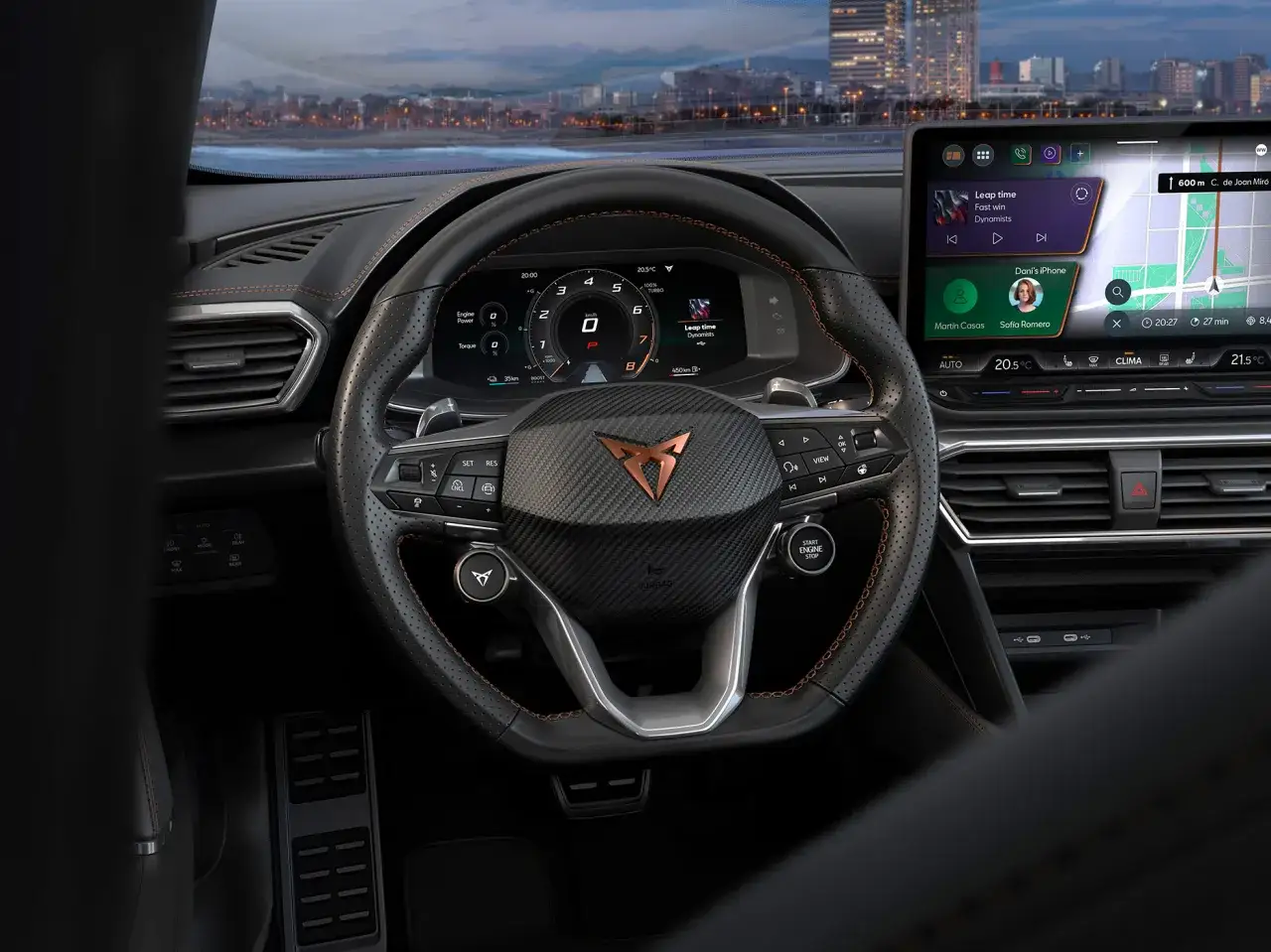 Wnętrze Cupra Formentor 2025 z cyfrowym kokpitem i ekranem nawigacji.